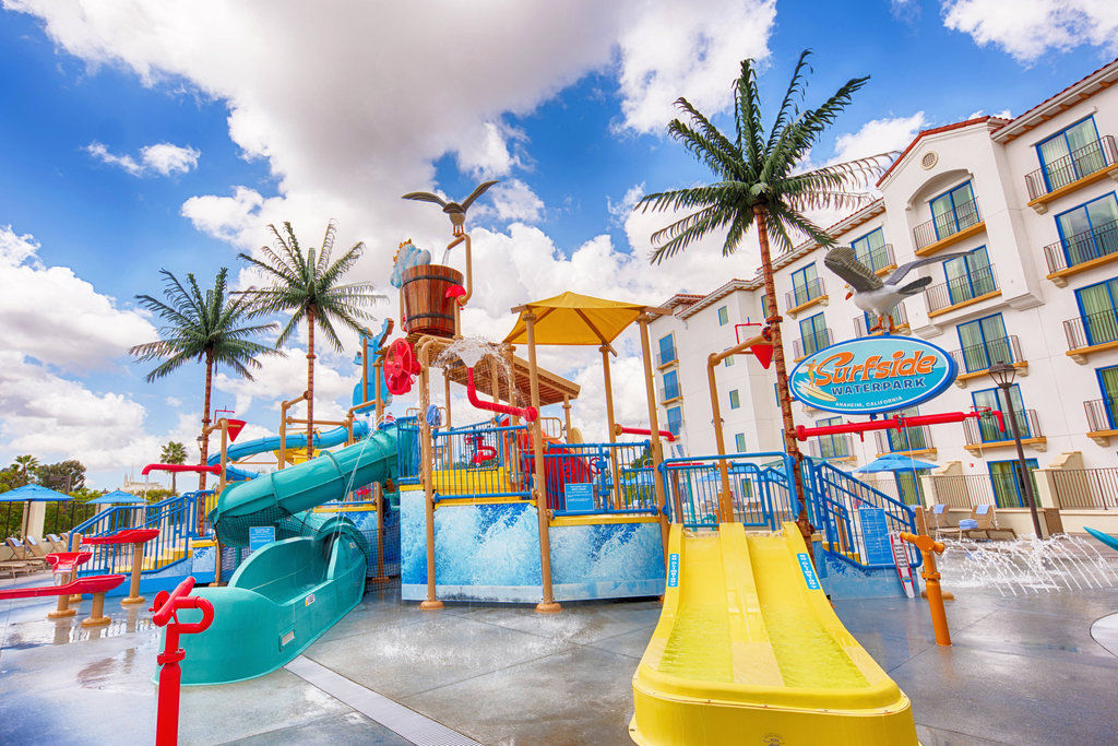 Courtyard By Marriott Anaheim Theme Park Entrance Hotel Exterior photo